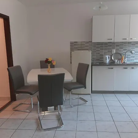 Curcic Apartment Knin