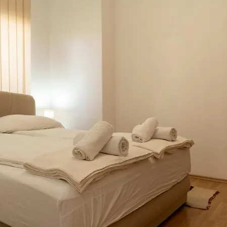 Curcic Apartman Knin