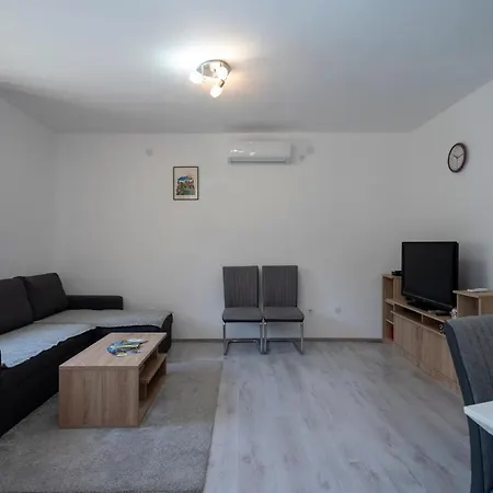 Curcic Apartment